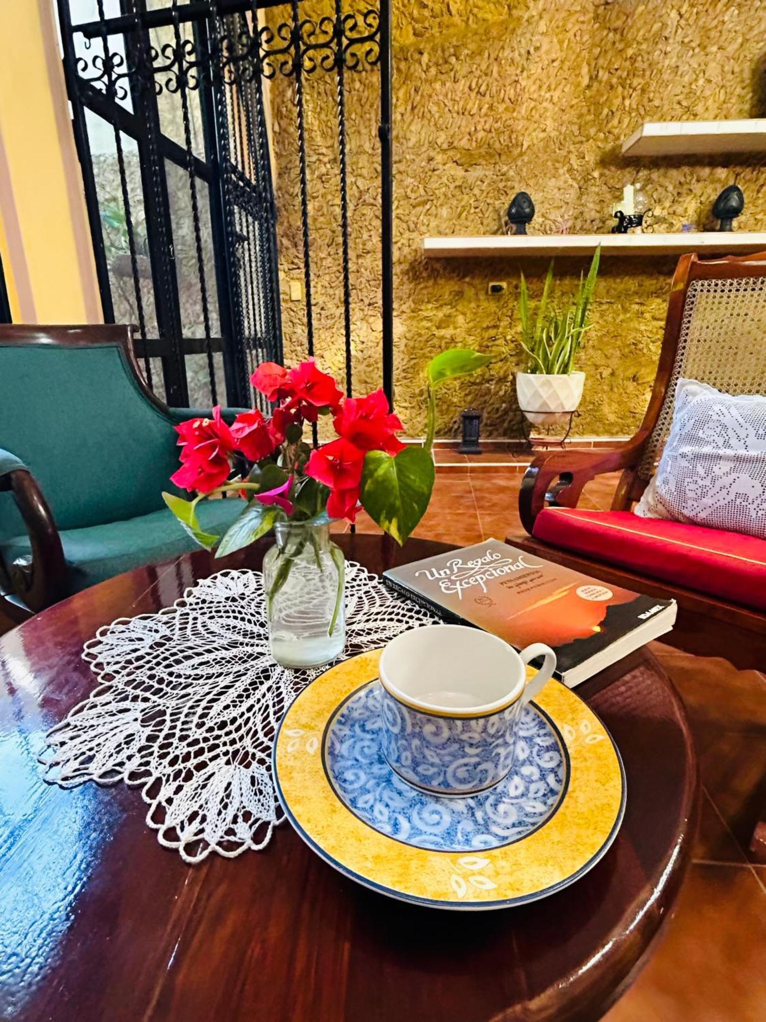 Casa Tres Colibries Bed & Breakfast Merida Bagian luar foto