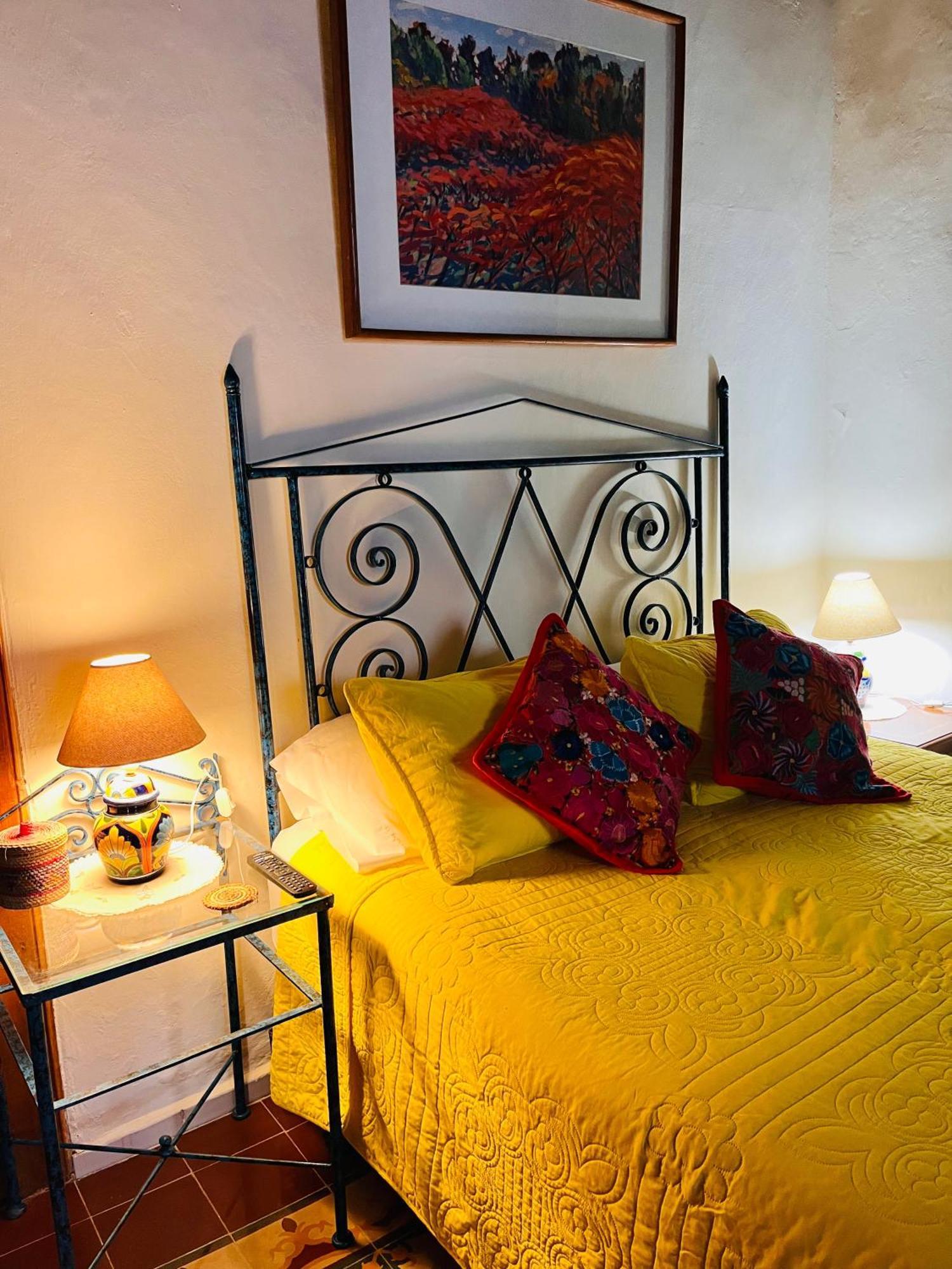 Casa Tres Colibries Bed & Breakfast Merida Bagian luar foto