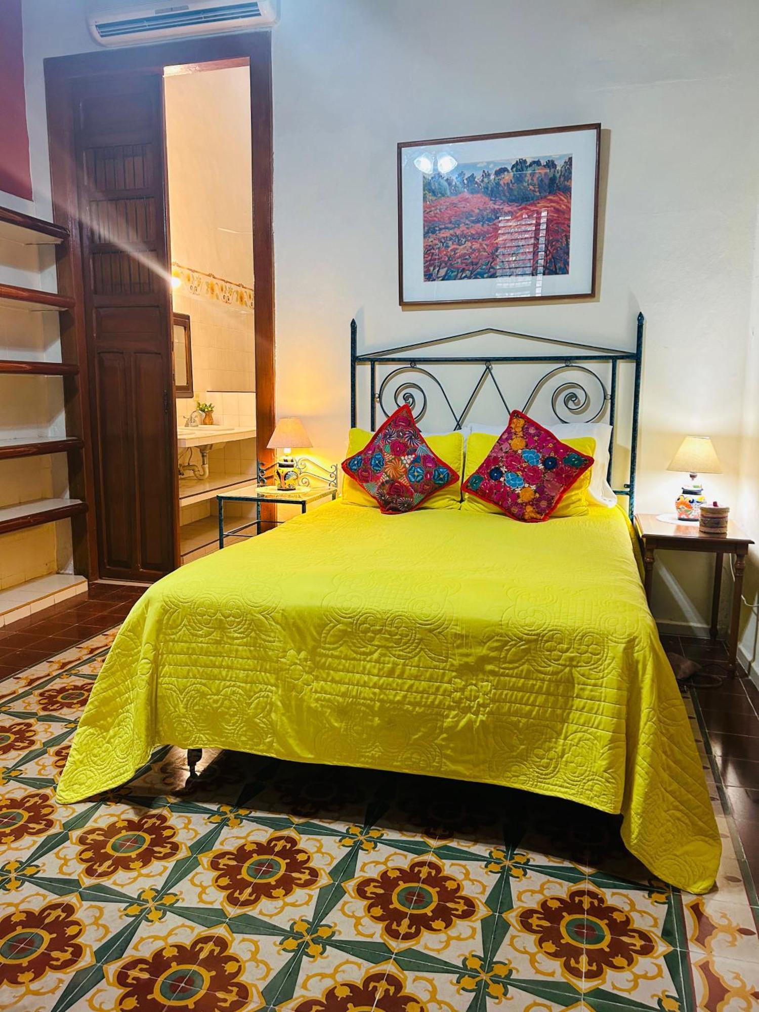 Casa Tres Colibries Bed & Breakfast Merida Bagian luar foto